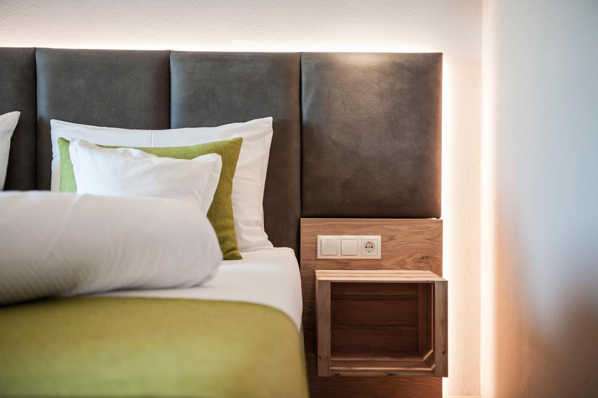 Hotel Pfeiss Lana Zewnętrze zdjęcie