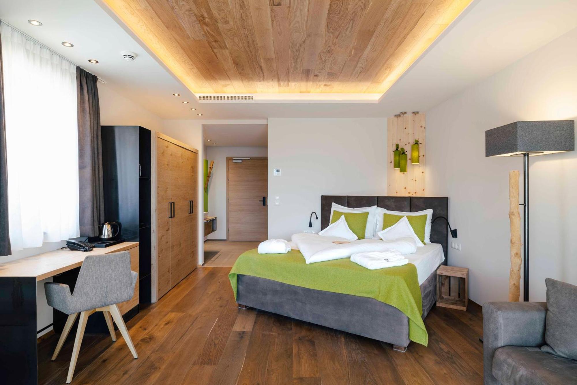 Hotel Pfeiss Lana Zewnętrze zdjęcie